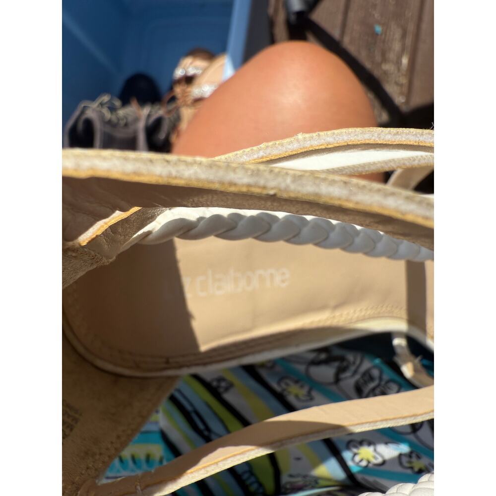 Liz Claiborne Women's Size 8 White Wedges - Picture 7 of 9